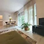 Point Apartman *